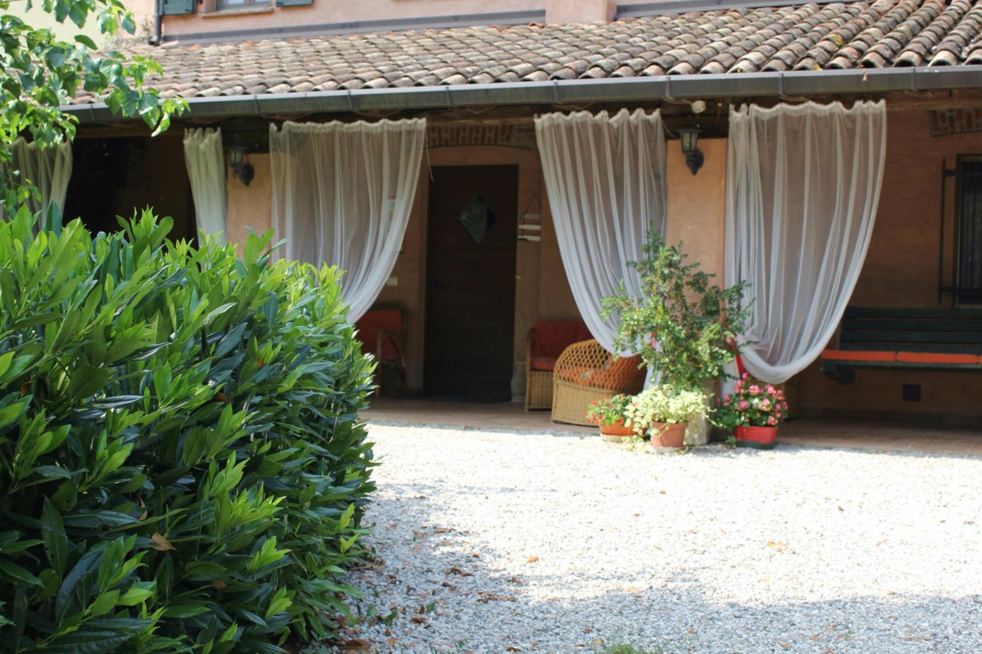 Agriturismo Borg Da Ocjs Medea Bagian luar foto