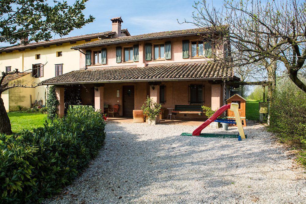 Agriturismo Borg Da Ocjs Medea Bagian luar foto