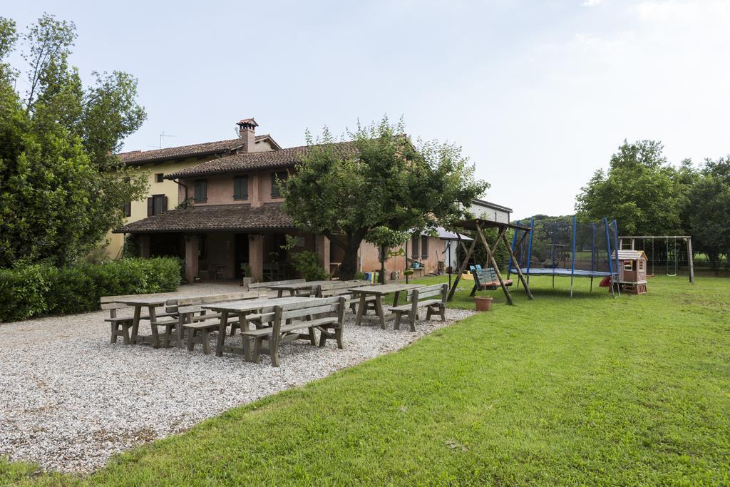 Agriturismo Borg Da Ocjs Medea Bagian luar foto